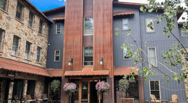 River Club 309 2 Bedroom Condo by Alpine Lodging Telluride, Забронировать Отель Отели Telluride Ski 3 звезды, 3*