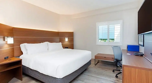 Номер Standard с видом на внутреннюю территорию Holiday Inn Express & Suites Panama City Beach - Beachfront by IHG