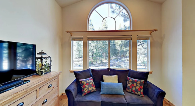3BR 2 5BA Kings Beach Chalet by RedAwning