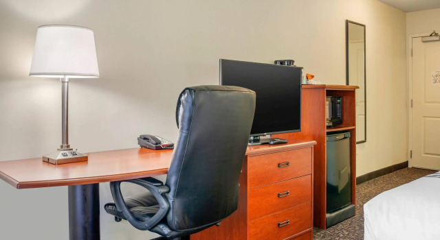 Двухместный номер Standard Sleep Inn & Suites Milwaukee Airport