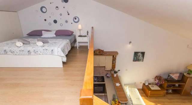 Студия Дуплекс Apartments Garmaz
