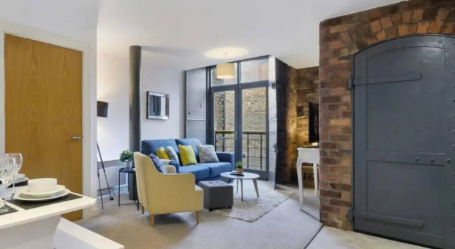 Апартаменты Host Apartments Henry s Hideaway