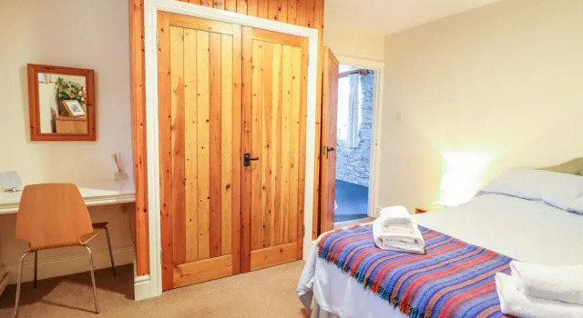 Farchynys Court Cottage, Varaa Lomakoti Llanelltyd Glamorgan