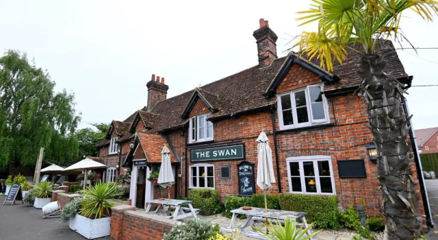 Swan, Thatcham by Marston’s Inns