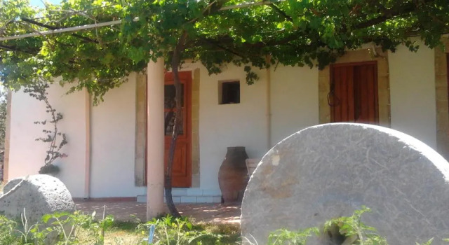 Коттедж c 1 комнатой Falasarna Lardas House