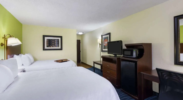 Номер Standard Hampton Inn Atlanta Perimeter Center