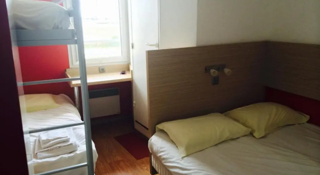 Четырёхместный номер Standard Fasthotel Montereau - Esmans