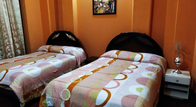 Семейный номер Standard с балконом Hostal Latitud Ecuem