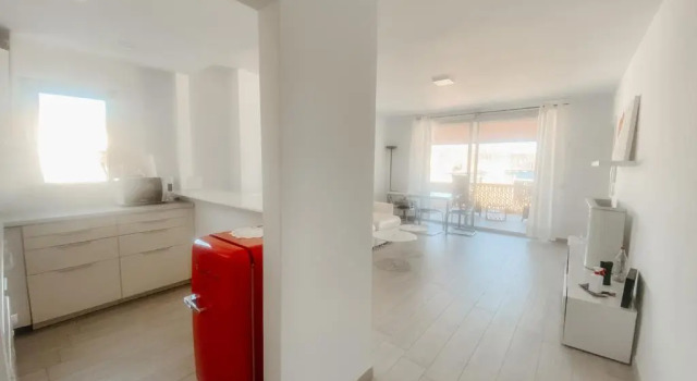 The White Heart House – Attic Sea View, Prenota Hotel Los Cristianos 