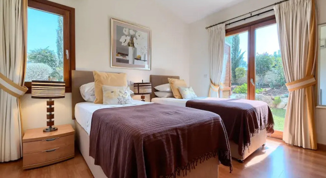 Вилла 3 bedroom Villa Lara 11 with 10x5m private pool, within walking distance to resort village square