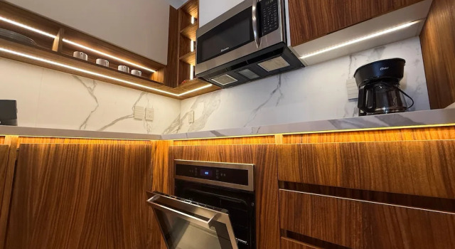 Апартаменты Deluxe EOS Suites