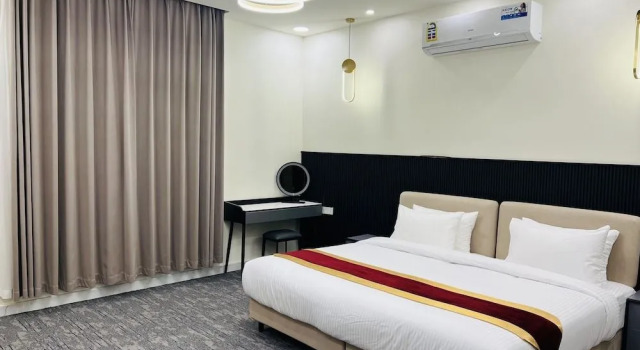 Falcon Grand Hotel, Book Hotel Al Hadd. Al Ashkharah