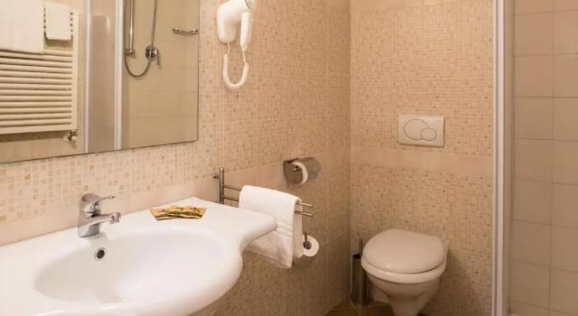 Økonomi- dobbelt værelse Hotel Lauri
