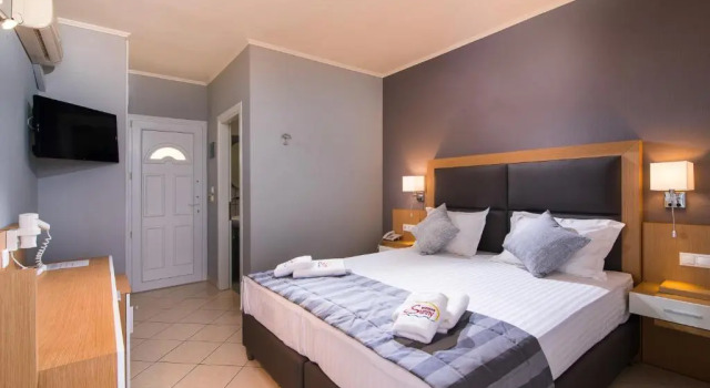 Sunny Hotel Thassos, Забронировать Отель Отели Хриси-Амудия с парковкой, рядом с Пляж Голден Бич, Парковка