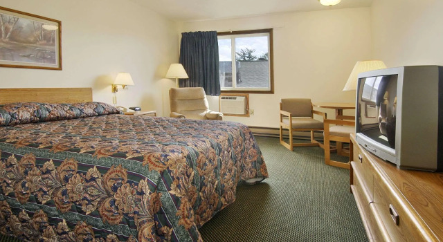 Четырёхместный номер Standard Iron Mountain Inn & Suites MI US 2