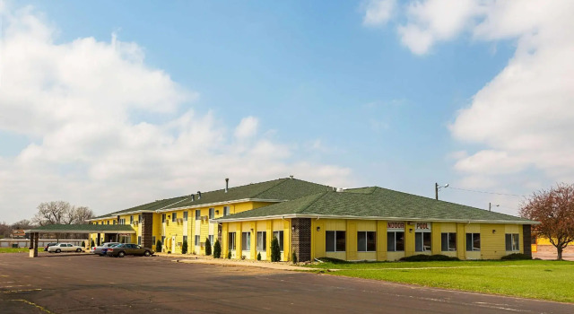 Кровать в общем номере Quality Inn Mitchell I-90