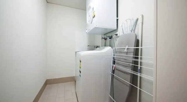 Cote D'Azur, Unit 11/61 Donald Street