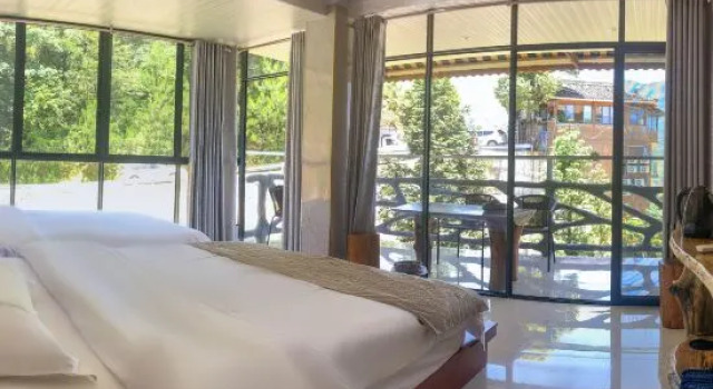 Люкс Longji Terrace Xinxin Resort Hotel (Qianfy Floor Tianti View Terrace)