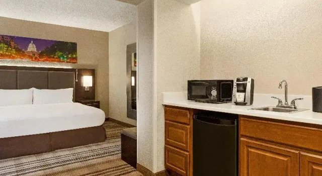 Люкс Standard Holiday Inn Washington-Dulles International Airport by IHG