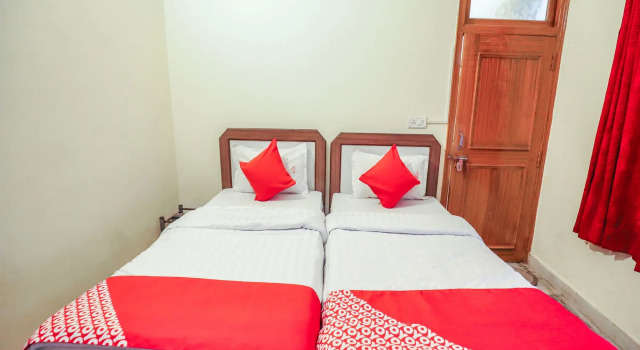 OYO 14562 Rishabh Guest house