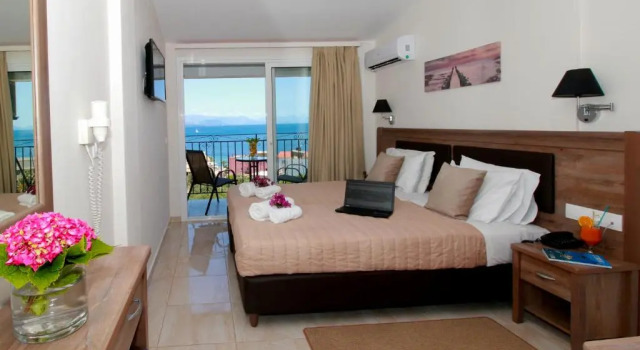 Двухместный номер Superior с видом на море Hotel Yannis Corfu