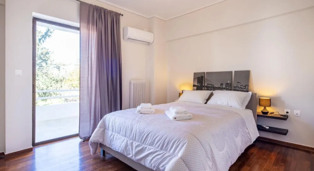 Kleio - Spacious Apartment in Glyfada, Забронировать Апартаменты/квартира Глифада Афины