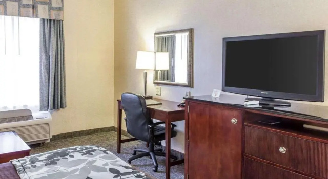 Люкс c 1 комнатой Sleep Inn & Suites near Joint Base Andrews-Washington Area