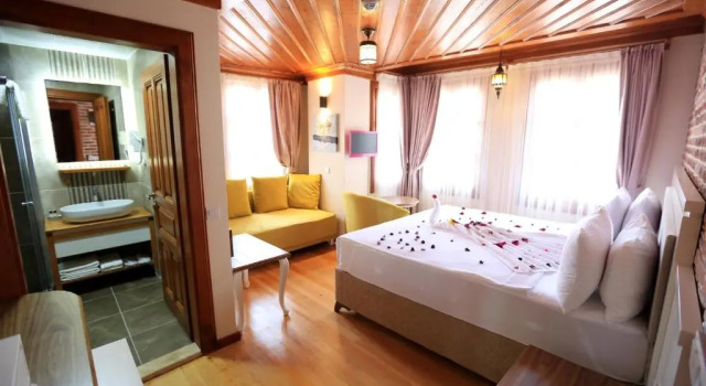 Трёхместный номер Comfort Kervan Hotel