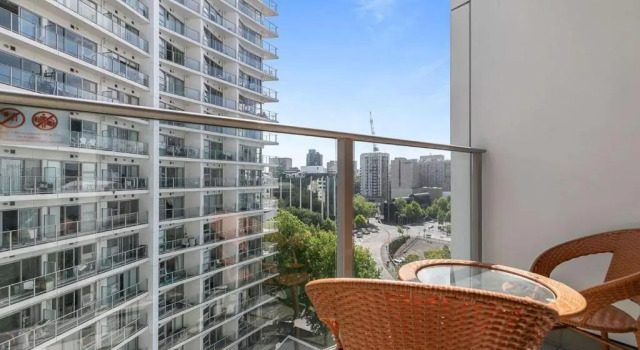 2BR Apartment w/ Balcony, Gym and Parking Access!