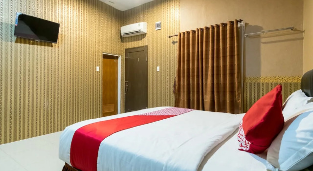 Двухместный люкс Deluxe Hotel O Medan Near Gajah Mada formerly Hotel Indah Raya