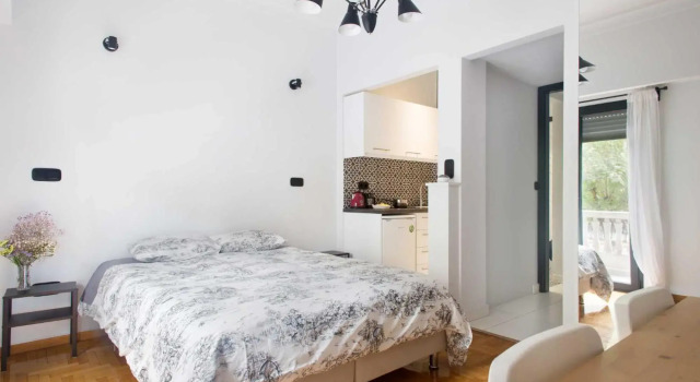 Newly renovated studio downtown Athens!, Забронировать Отель Афины Острова Саронического залива - Аттика, рядом с Станция метро Katehaki