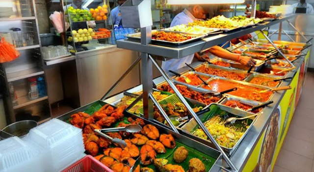 Трёхместный номер Standard Lotus Family Hotel, Medan Tuanku