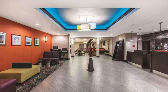 La Quinta Inn & Suites Houston Bush East, Rezerwuj Hotel Humble Houston