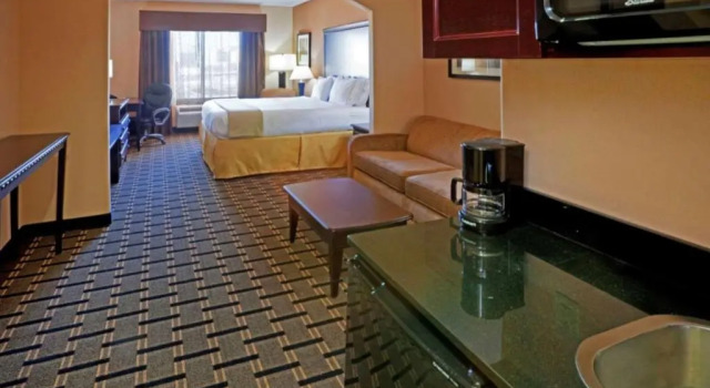 Люкс Comfort Inn & Suites Dallas Medical-Market Center
