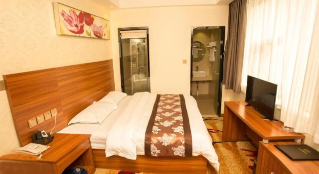 Huaming Hotel, Boek Hotel Hotels in Guangdong met parkeren, Parkeren
