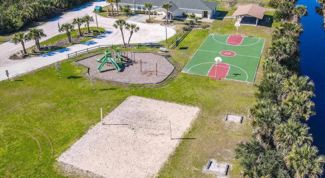 Коттедж Canal Front Oasis With Pool in Palm Coast