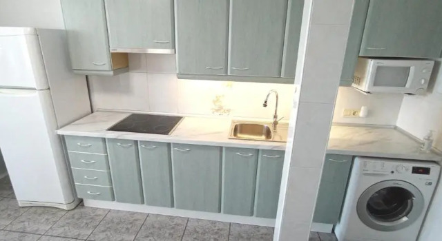 Apartamento Mediterraneo, muy centrico y comodo, soleado, con jardines y piscina, y andando a la playa, con garaje comunitario