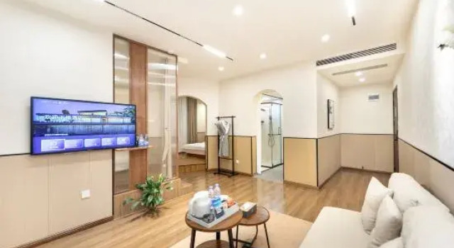 Люкс Deluxe Family Courtyard Homestay