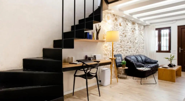Вилла 19th Century Luxury Maisonette in the Center