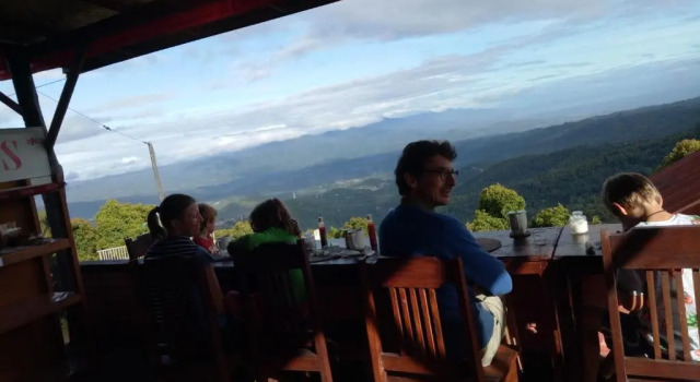 Puri Sunset Homestay, Rezerwuj Hotel Munduk Buleleng