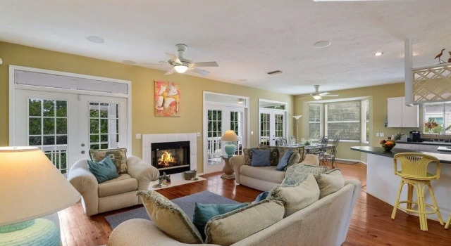 Hibiscus Villa 2 Bedroom Home by Redawning, Забронировать Вилла Анна-Мария Sarasota Area
