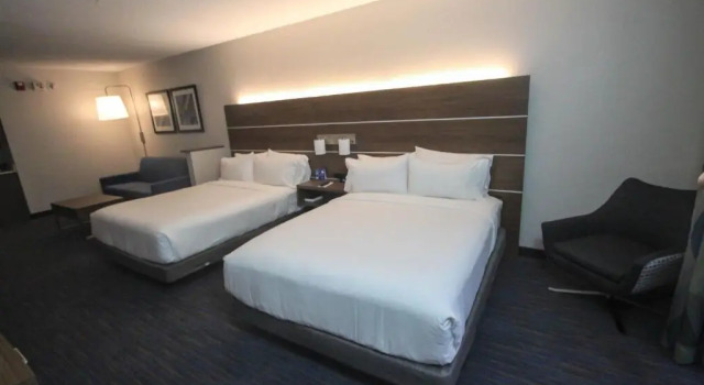 Двухместный номер Standard Holiday Inn Express Hotel & Suites Charleston - North by IHG