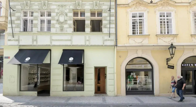 Stylish, Light-Filled Home in the Historic Center, Забронировать Отель Отели в центре Праги, в центре