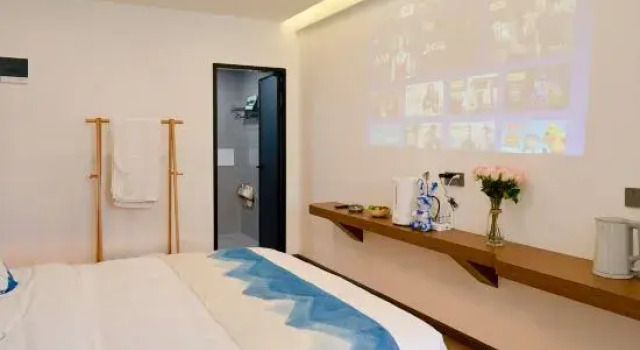 Dali Xizhou Qingfeng Muyu Homestay, Book Hotel Hotels in Xizhou with Parking, Parking