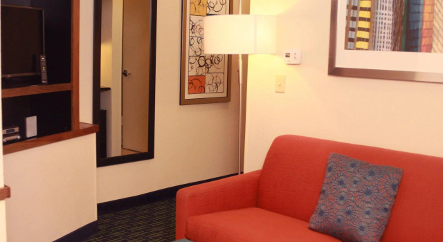 Четырёхместный люкс Fairfield Inn & Suites by Marriott Fairmont