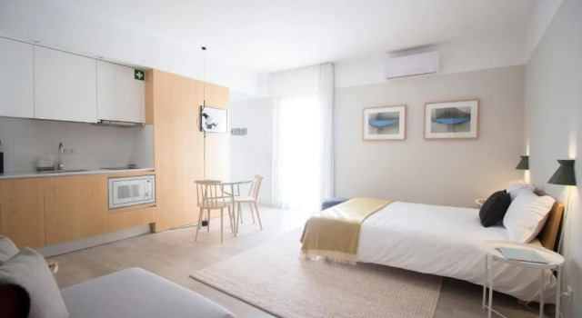 Студия Superior Art Home Apartments I