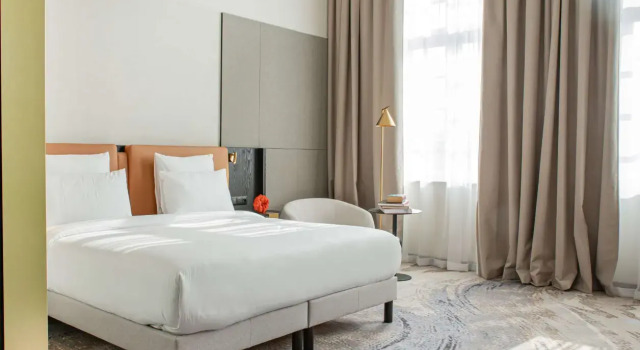 Номер Deluxe Mövenpick Grand Hotel Wroclaw