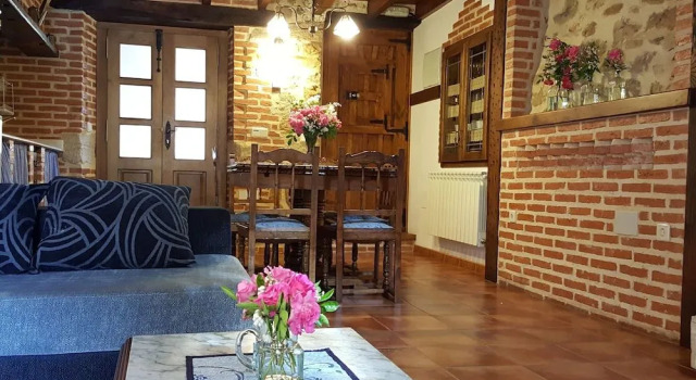 Conjunto de Turismo Rural La Tablá, Boek Hotel  