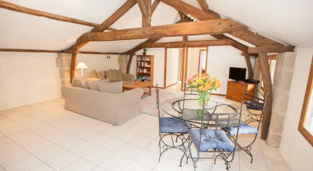 Charming Rustic Apartment, Rezerwuj Apartament  