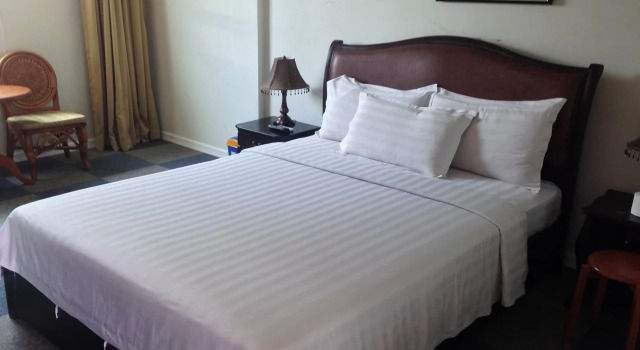 Galaxy Hotel, Забронировать Отель Анхелес 
